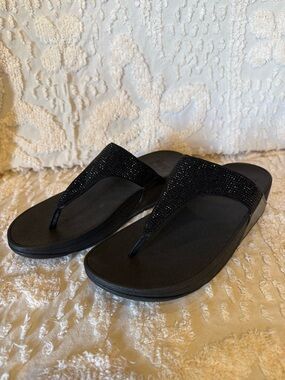FitFlop Black Sparkle Toe-Post Sandals #589